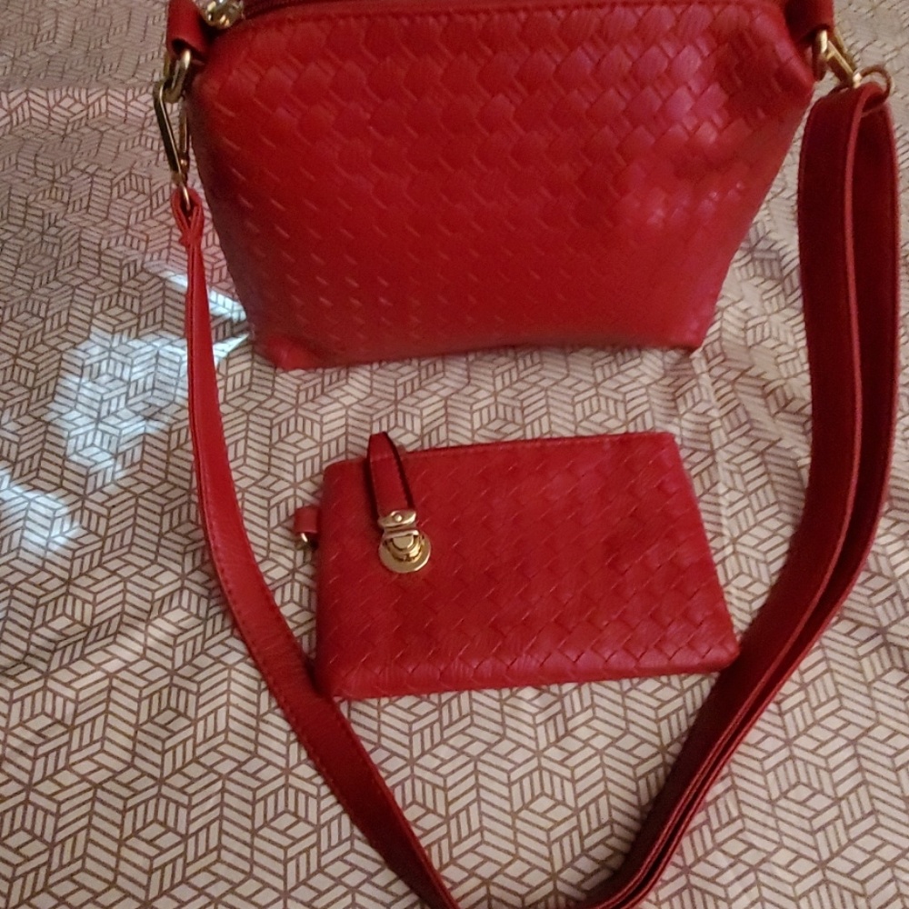 Cross body purse with wallet